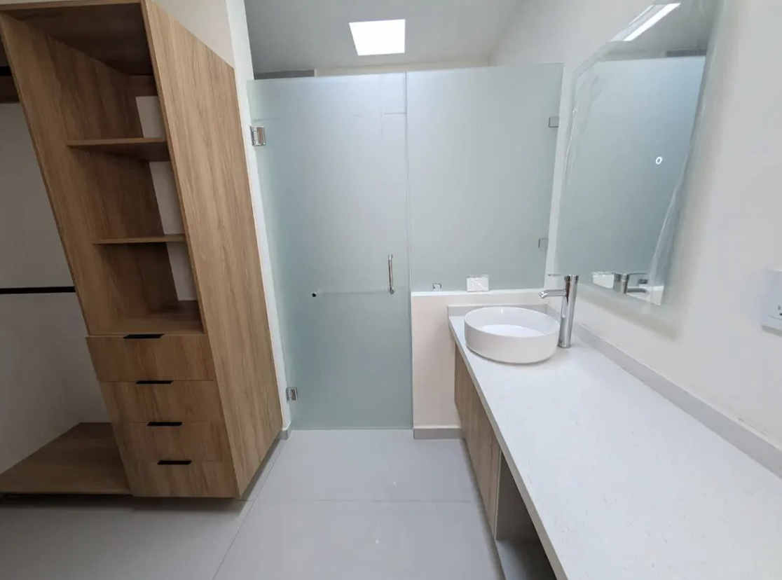 Captura de pantalla 2026-02-06 a la(s) 1.41.56 a.m.